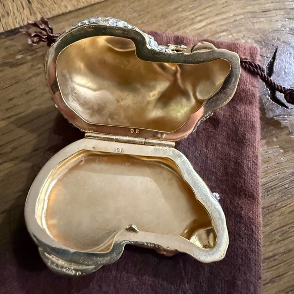 Judith Leiber Crystal Cat Pill Box - Picture 8 of 10